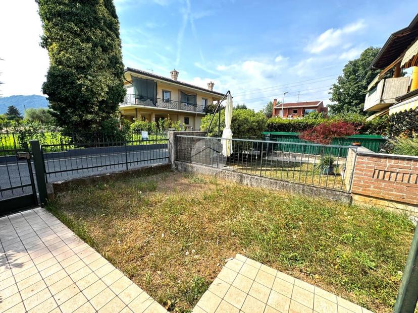 Trilocale in Via Giacinto Gaggia, Capriolo — foto 3 di 5