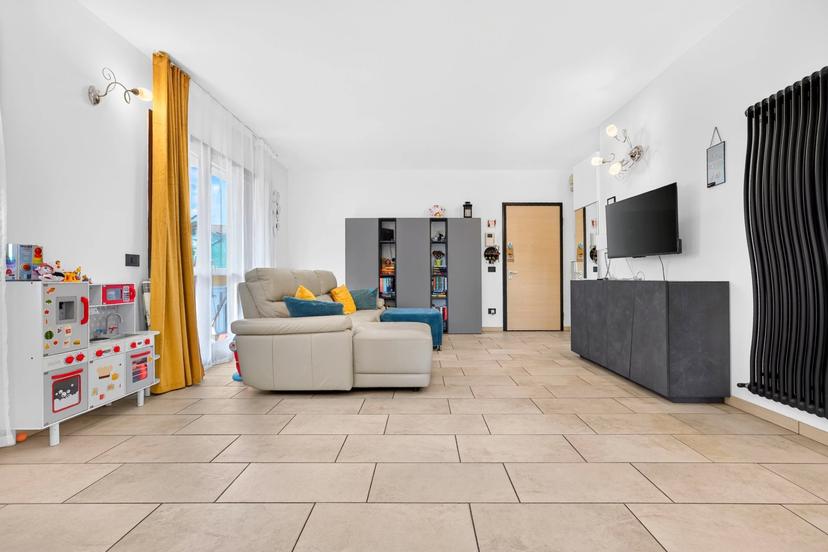 Trilocale in Via Po, 82, Bollate — foto 3 di 5