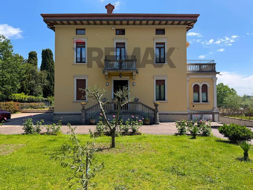 Villa in Viale Italia 18, Ponte San Pietro — foto 2 di 5