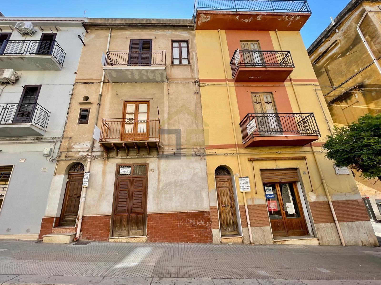 Casa indipendente in Corso Giuseppe Garibaldi, Castellammare del Golfo