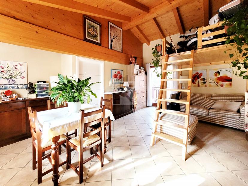 Trilocale in Via Scipio Sighele, Nago-Torbole