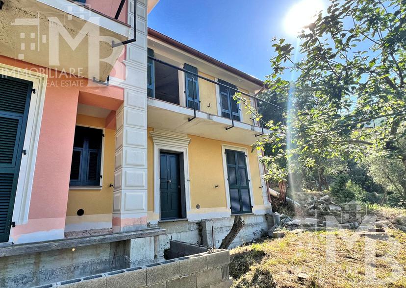 Casa indipendente in Via Posato 19, Avegno — foto 2 di 5