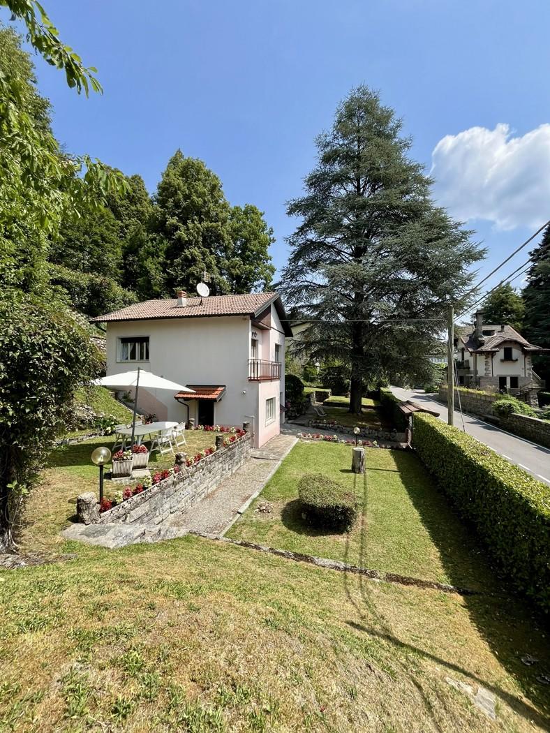 Appartamento in Viale Poletti 15, Alta Valle Intelvi — foto 4 di 5