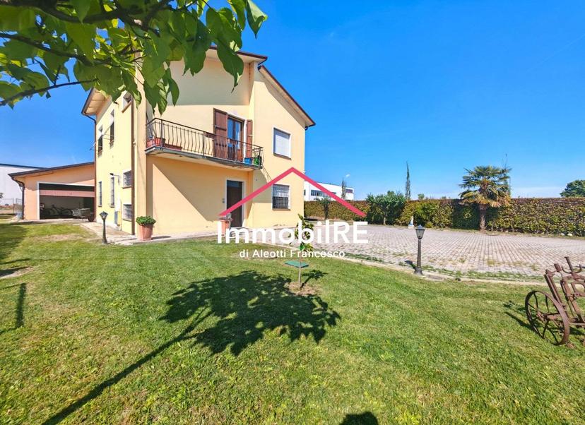 Casa indipendente, Reggio nell'Emilia — foto 5 di 5