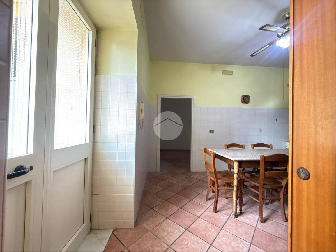 Casa indipendente in Via Caprio Maddaloni 106, Caserta