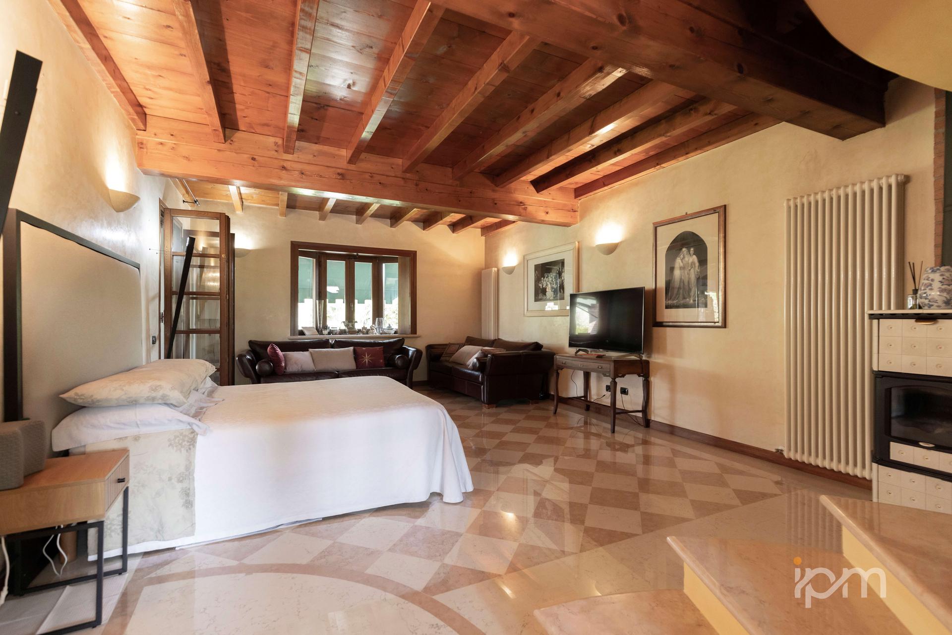 Villa unifamiliare, Porto Mantovano