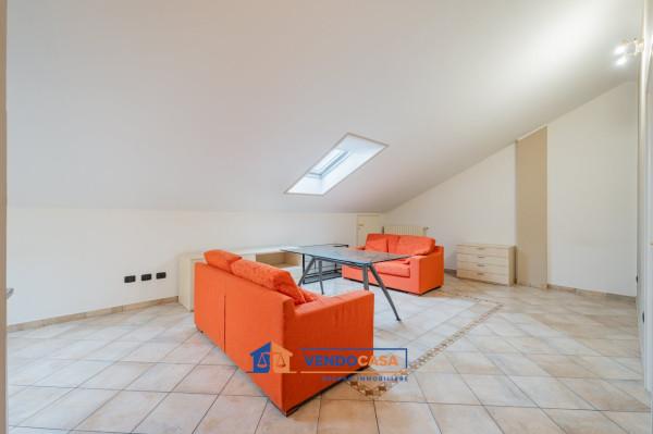 Mansarda in Piazza Mercato 7, Carrù — foto 3 di 5
