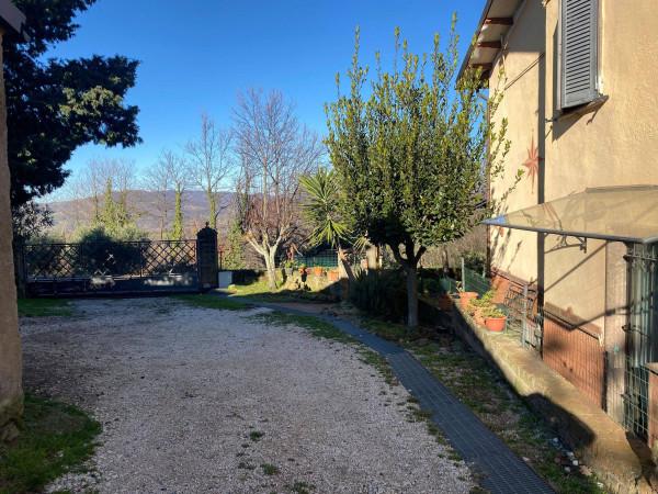 Casale in Grotte Cavalieri, Sorano