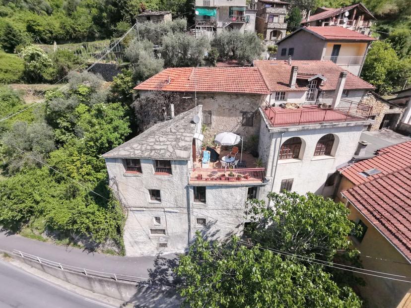 Casa indipendente in Via San Lorenzo 15, Pieve di Teco — foto 3 di 5