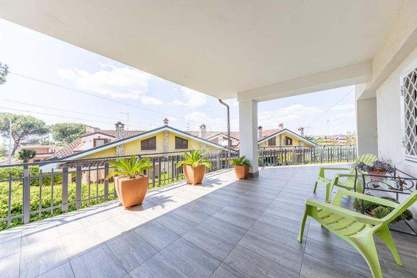 Villa in Via Monviso 9, Guidonia Montecelio — foto 2 di 5