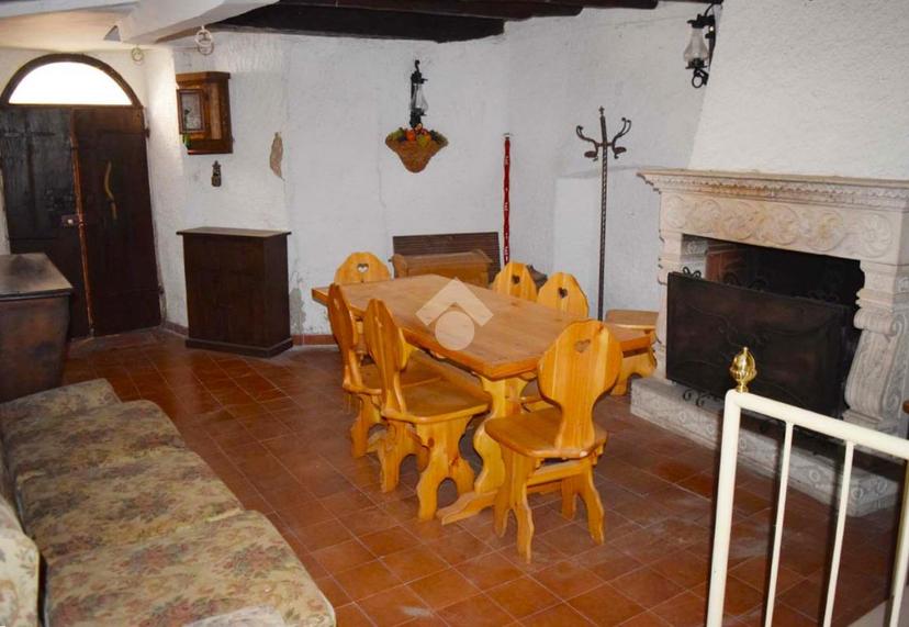 Casa indipendente in Via Valeria, Tagliacozzo