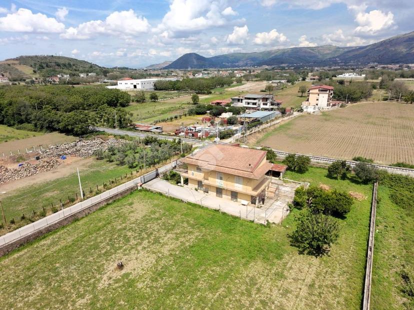 Villa in Via Masseria Ferrara 9, San Felice a Cancello — foto 3 di 5