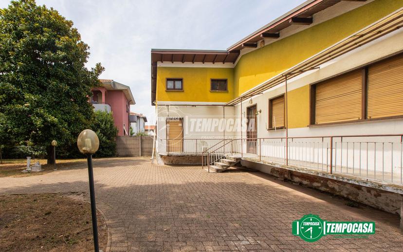 Villa in Via Sardegna 29, Magnago — foto 4 di 5