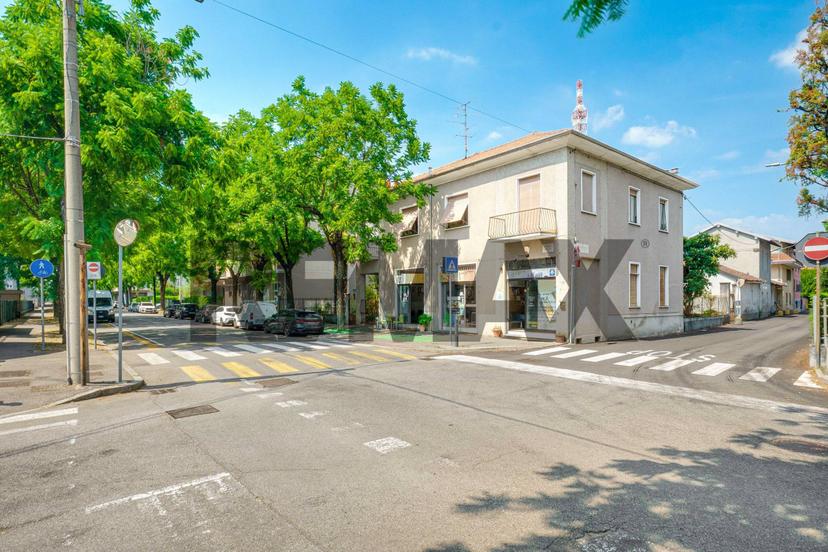 Casa indipendente in Viale Stelvio 22, Busto Arsizio — foto 2 di 5