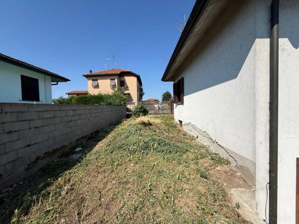 Villa in Via Papa Giovanni XXIII 9, Vertemate con Minoprio — foto 5 di 5