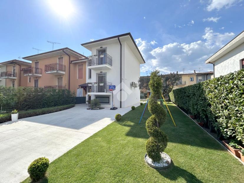 Villa a schiera in Via Ermanno Margheriti 4, Carpenedolo — foto 4 di 5