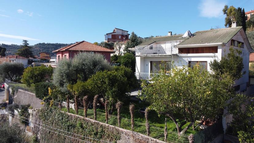 Villa in Via Besusta 13, Diano Castello — foto 2 di 5