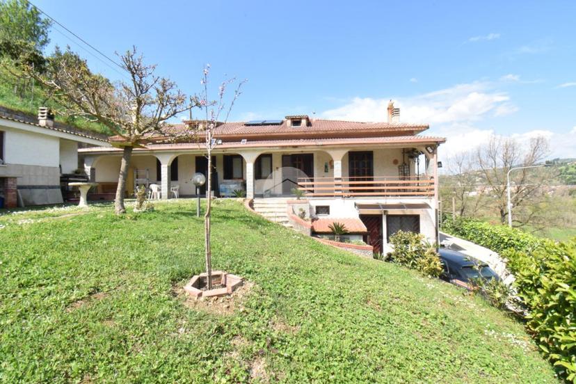 Villa in Contrada Palombe 4, Agropoli — foto 3 di 5