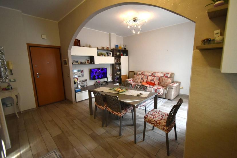Trilocale in Carducci 1, Carnate — foto 3 di 5