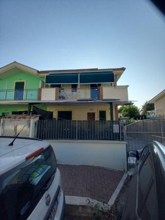 Villa a schiera in Viale Adriatico 40, Anzio