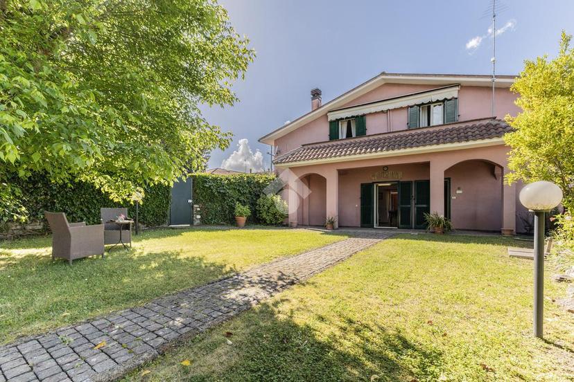 Villa in Via Tenente Tito Mechilli 3, Caprarola — foto 3 di 5