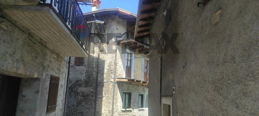 Casa indipendente, Rogno — foto 3 di 5