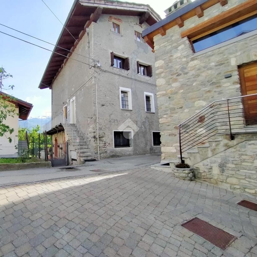 Trilocale in Frazione Porossan Le Papet 112, Aosta — foto 5 di 5