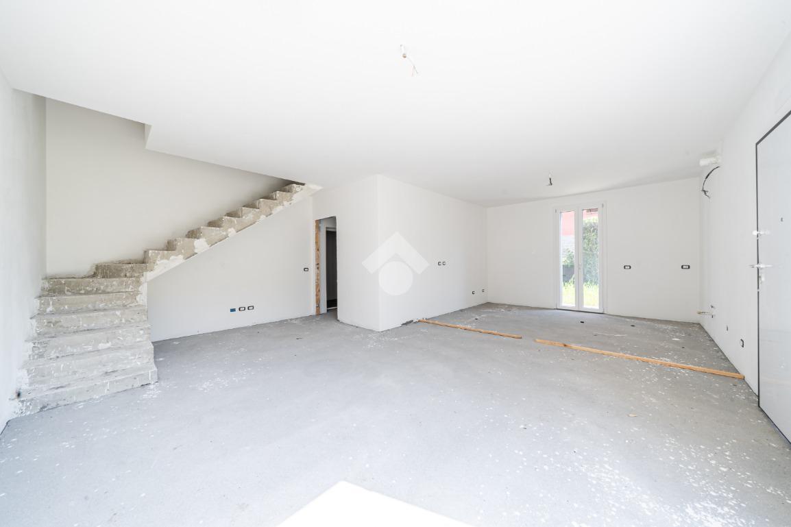 Villa in Via Prospero Martelli 10, Vezzano sul Crostolo