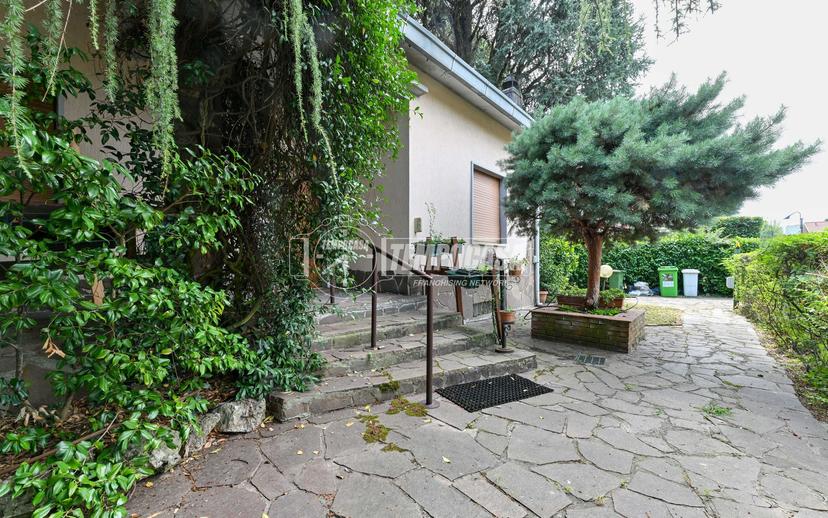 Villa in Via della Camelia 5, Segrate — foto 5 di 5