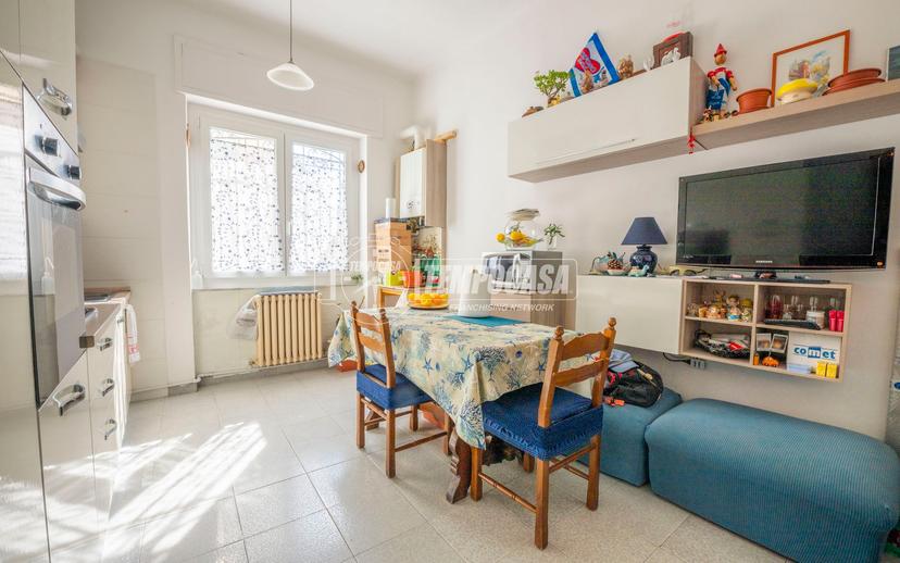 Bilocale in Via Alessandro Manzoni 29/B, San Benedetto del Tronto — foto 4 di 5
