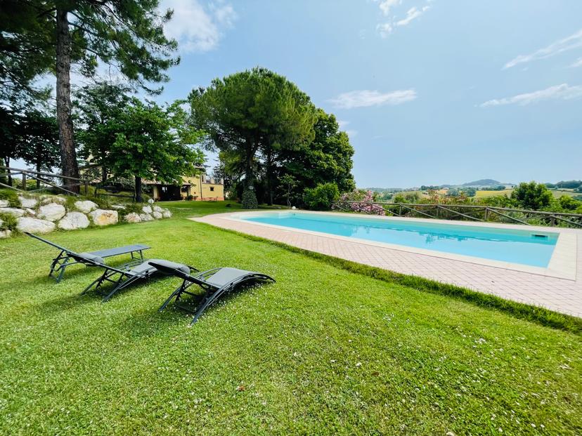 Villa in Via Chiaravallese, Osimo — foto 2 di 5