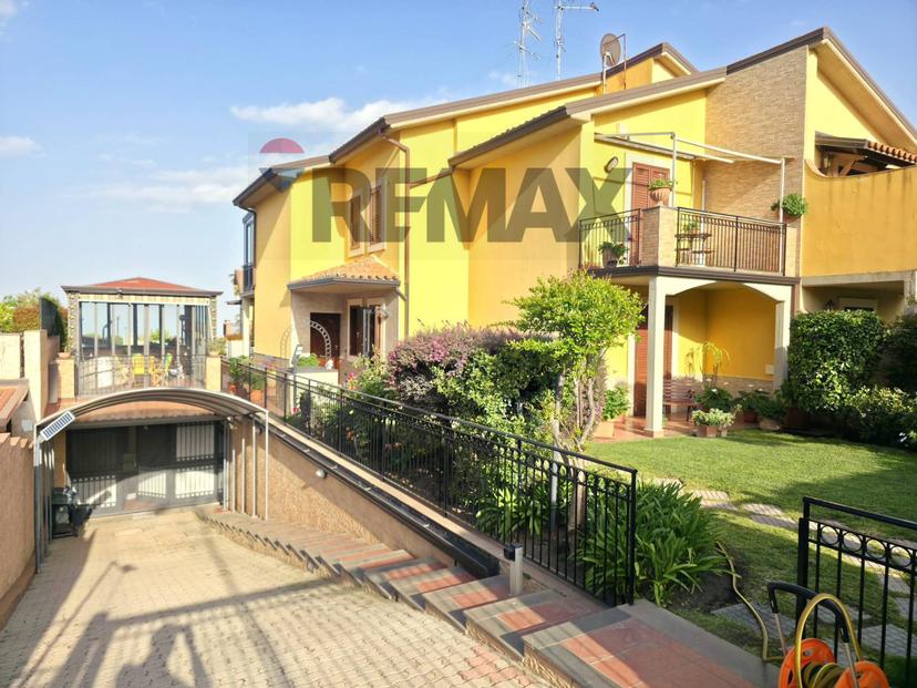 Villa a schiera in Via Maria Grazia Cutuli 15, Viagrande — foto 2 di 5
