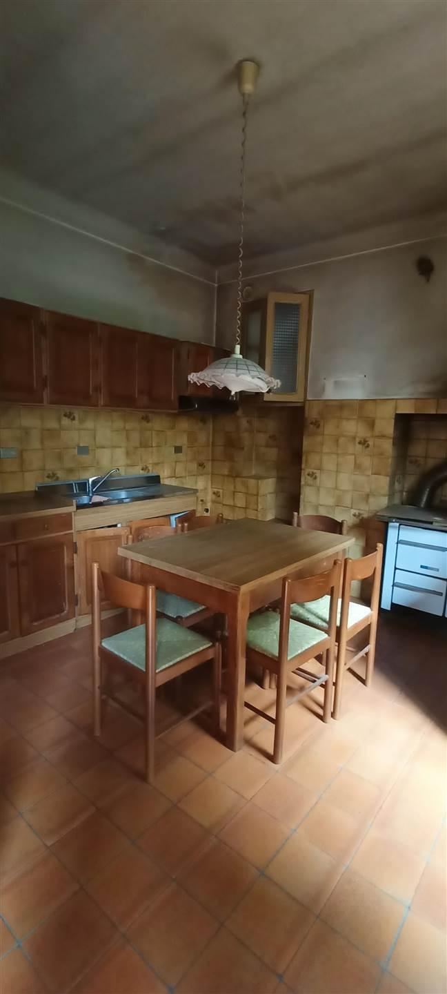 Trilocale in Sp, Apricale
