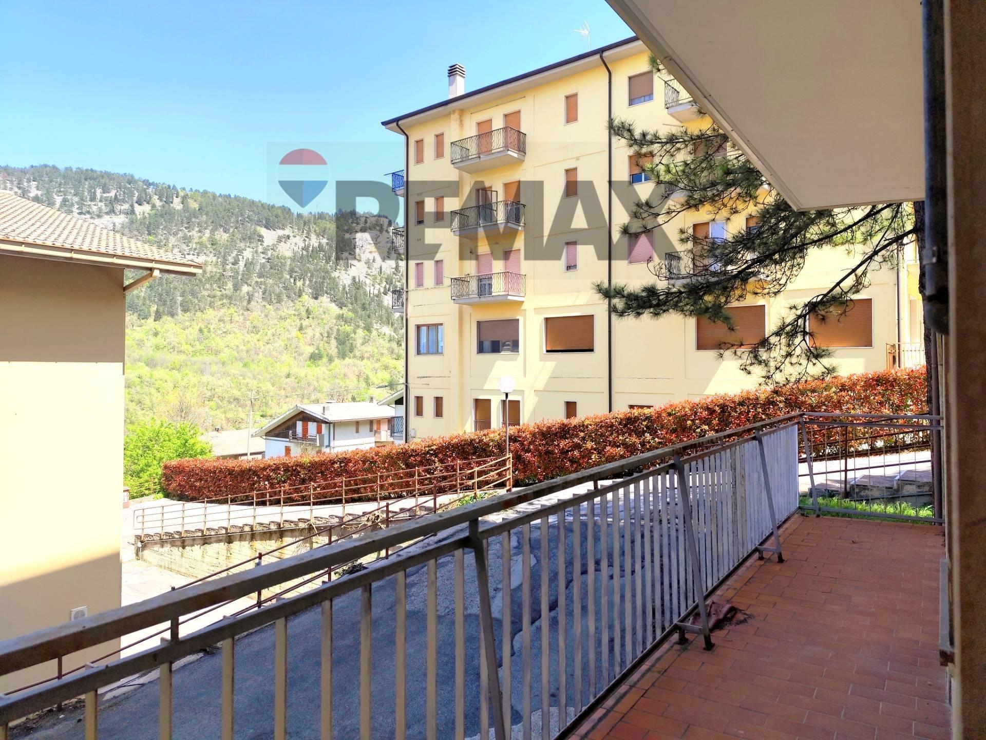 Trilocale in Viale della Libertà 13, Caramanico Terme