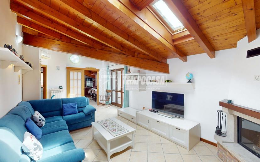 Trilocale in Via Cav. Domenico Mangiagalli 3, Comazzo — foto 3 di 5