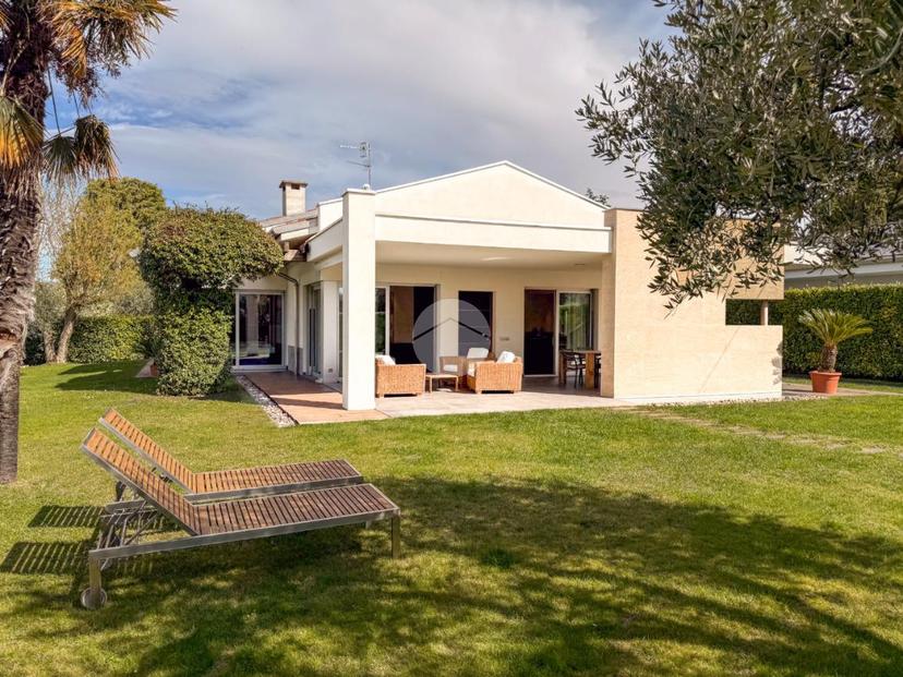 Villa in Str. di Creole 59, Bardolino — foto 3 di 5
