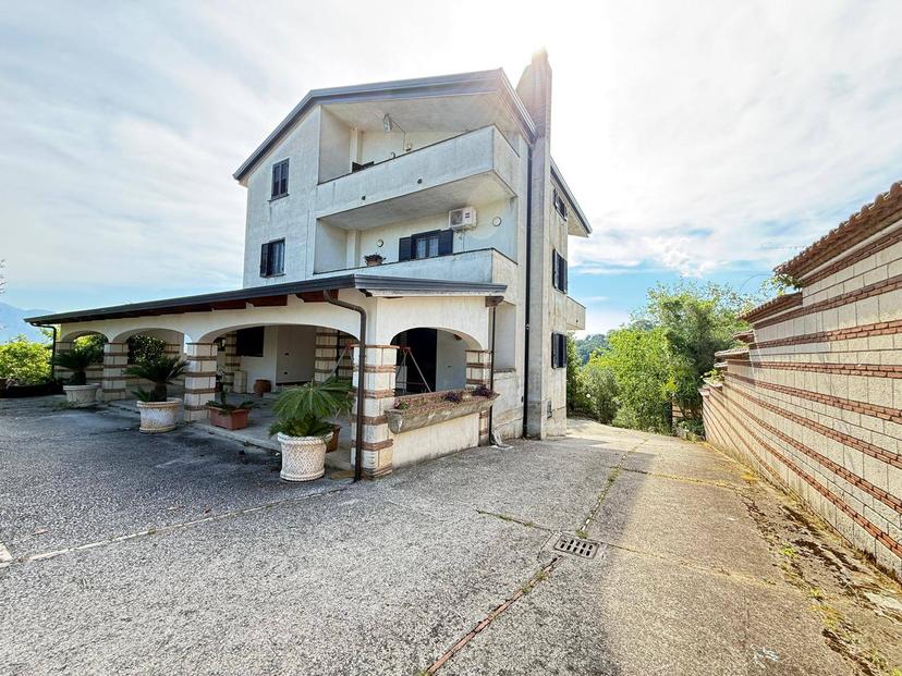 Villa in Strada  Provinciale  Santa Lucia Montegarofalo 6, Caiazzo — foto 4 di 5