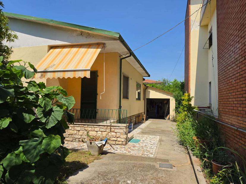 Casa indipendente in Via Trento, Seravezza — foto 3 di 5