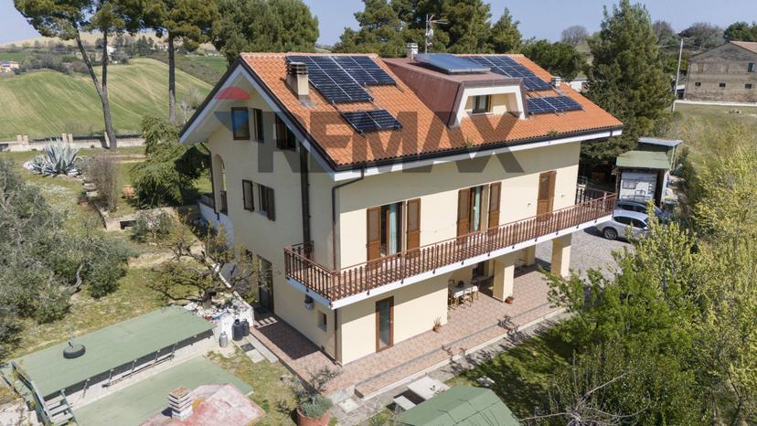 Casa indipendente in Via San Moro 7, Trecastelli — foto 2 di 5