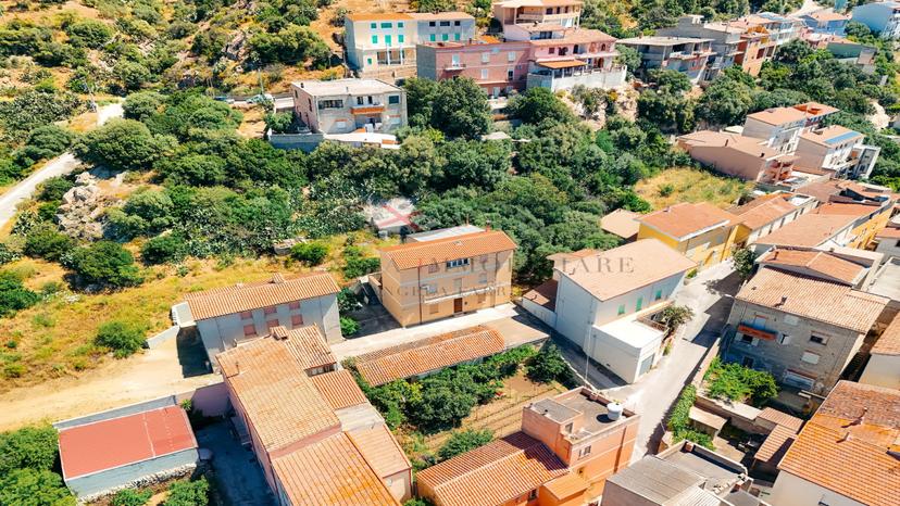Casa indipendente in Via Giuseppe Mazzini 44, Lodè — foto 2 di 5
