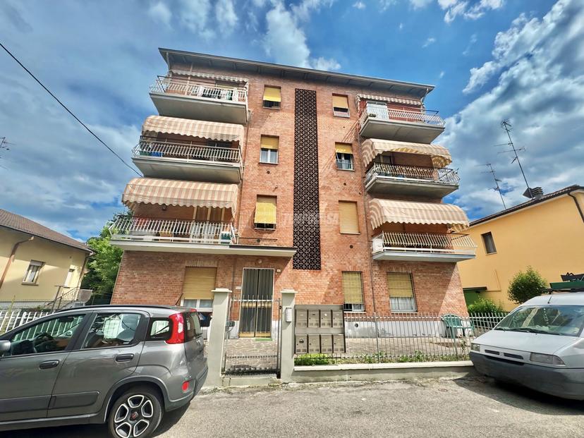 Trilocale in Via Ugo Foscolo, Reggio nell'Emilia
