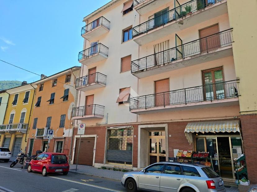 Trilocale in Via Roma 157, Isola del Cantone — foto 5 di 5