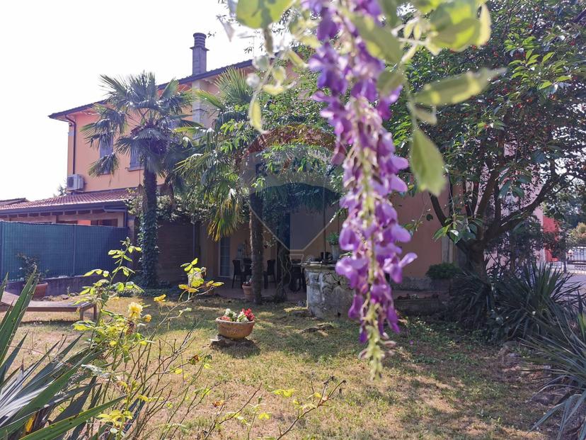 Casa indipendente in Via Bondenese 127, Cento — foto 2 di 5