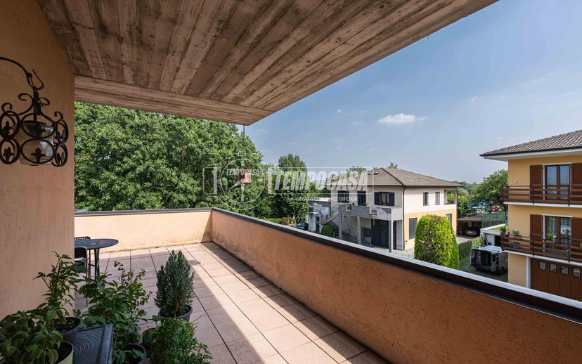 Trilocale in Via G. Carducci 1, Merone — foto 4 di 5