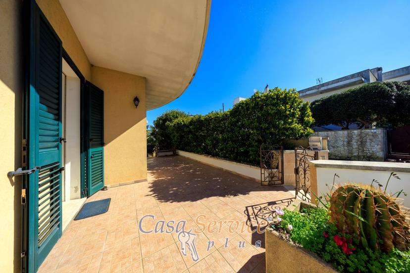 Villa in Via Supersano, Casarano — foto 3 di 5
