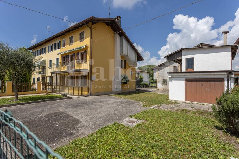 Villa bifamiliare in Viale Venezia 20, Fossalta di Portogruaro — foto 2 di 5