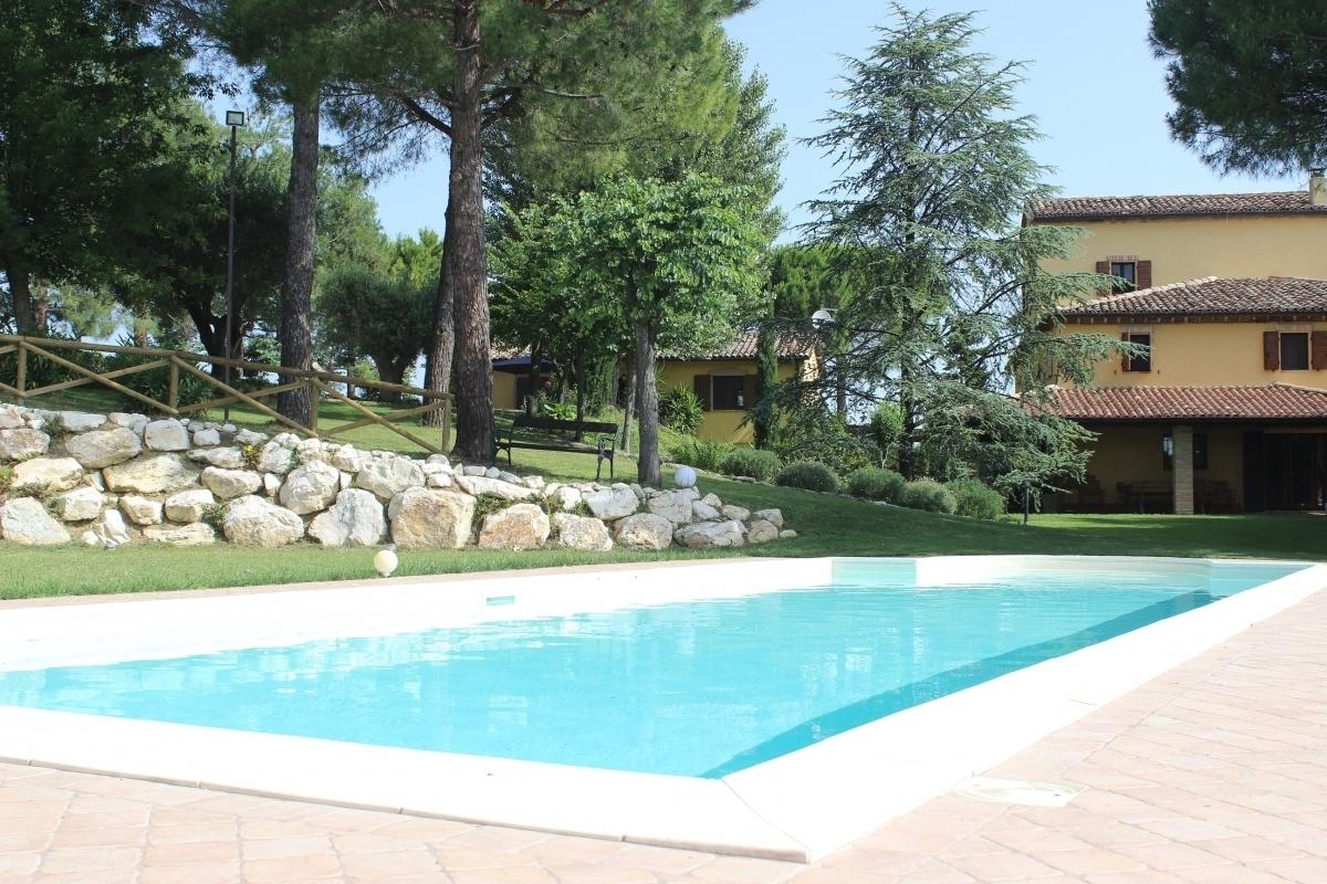 Villa in Via Chiaravallese, Osimo