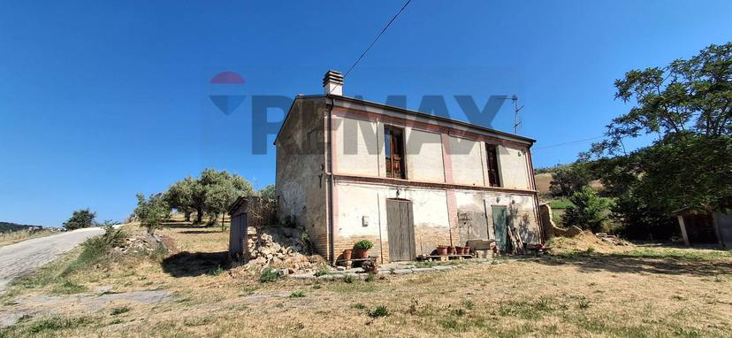 Casa indipendente in Contrada Rizzacorno 140, Lanciano — foto 5 di 5