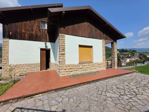 Villa plurifamiliare in Via Cepino, Sant'Omobono Terme