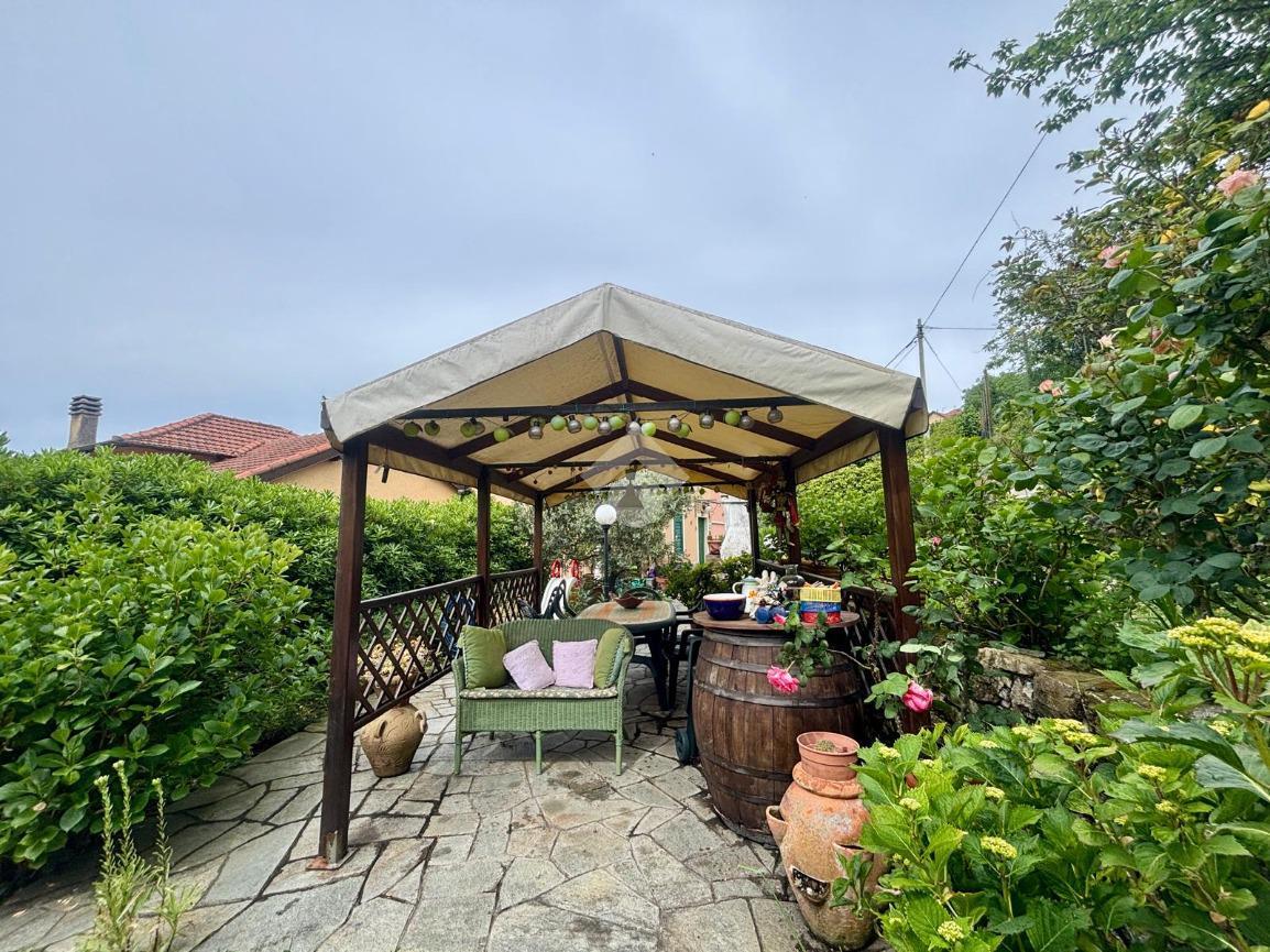 Villa a schiera in Via Ca' Rasori 27, Sant'Olcese